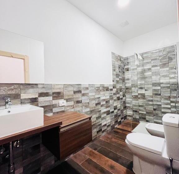 اتاق لوکس با تخت بزرگ, Beretti Home
