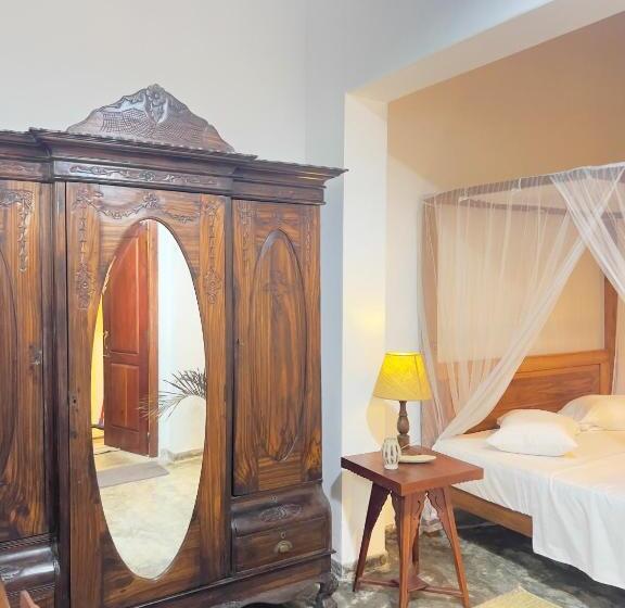带大床的标准间, Galle Fancy Guesthouse, 5 Ac Bedrooms Villa