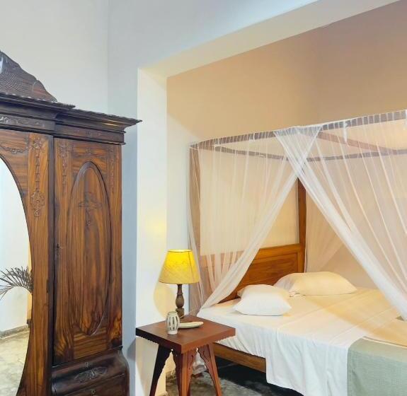 غرفة قياسية سرير كينج, Galle Fancy Guesthouse, 5 Ac Bedrooms Villa