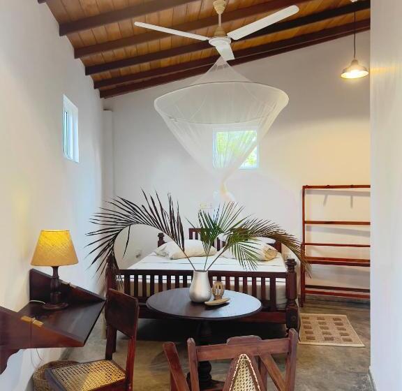 Номер Стандарт с Террасой, Galle Fancy Guesthouse, 5 Ac Bedrooms Villa