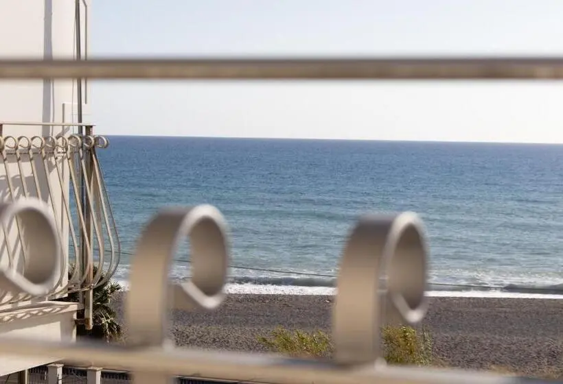 オーシャンビュースタンダードルーム, Bed & Breakfast Nonno Gigi Falerna Marina
