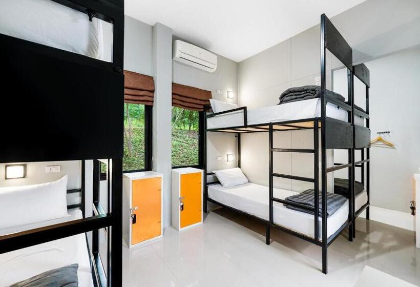 공동 객실, Chill Inn Samui Hostel And Restaurant
