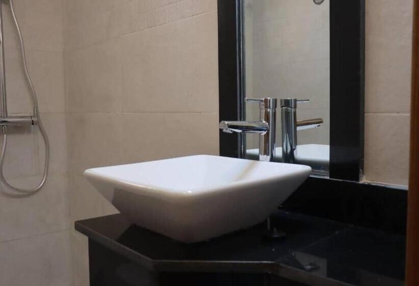 غرفة قياسية, Capblancvillagetouristique