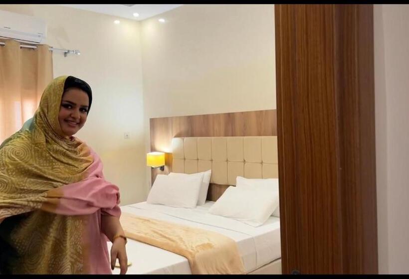 بنجلو قياسى مطل على البحر, Capblancvillagetouristique