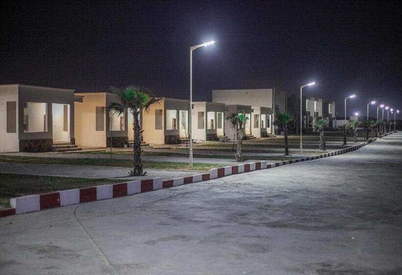 بنجلو قياسى مطل على البحر, Capblancvillagetouristique