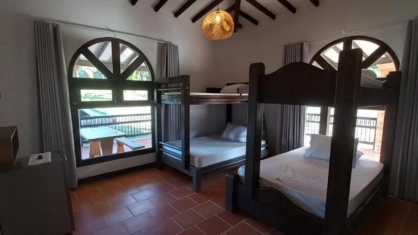 חדר סטנדרט לארבעה, Ecoluxe