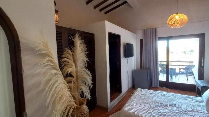 חדר דלוקס עם מרפסת נוף לים, Ecoluxe