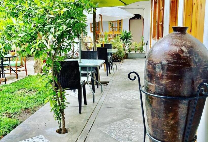 اتاق استاندارد, Garden House Ica