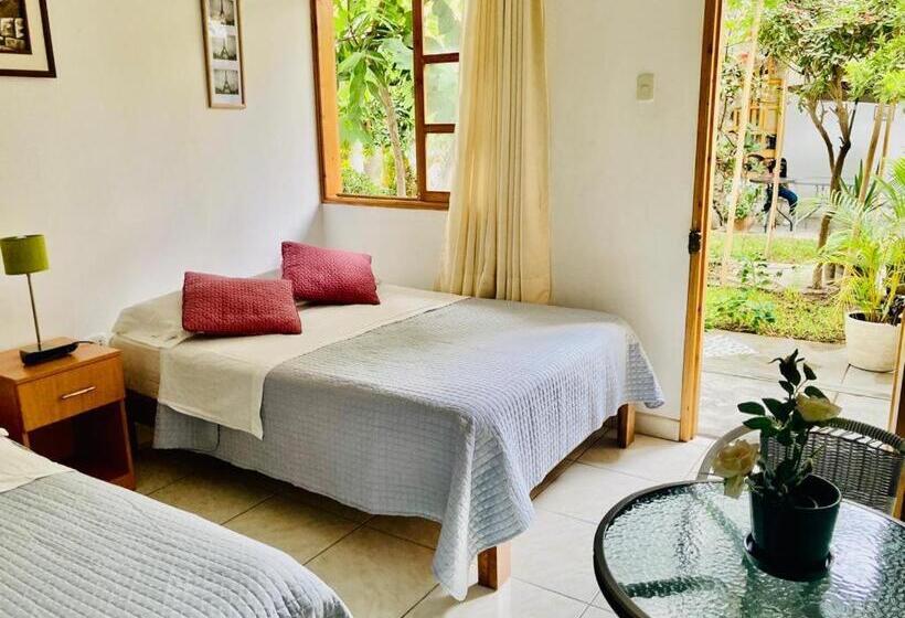 اتاق خانوادگی, Garden House Ica