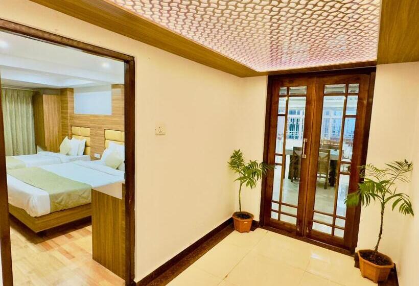 スーペリアトリプルルーム, Green Near Drc Paid Parking