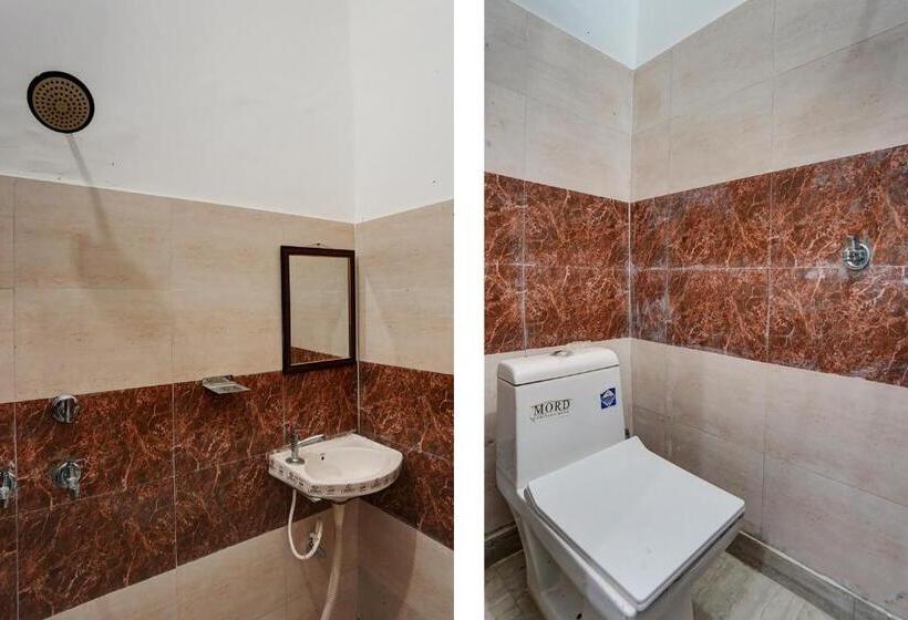 트리플 클래식 룸, Oyo Sky Line