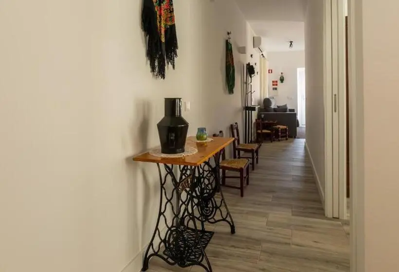 ２ベッドルームハウス, Páteo Lima