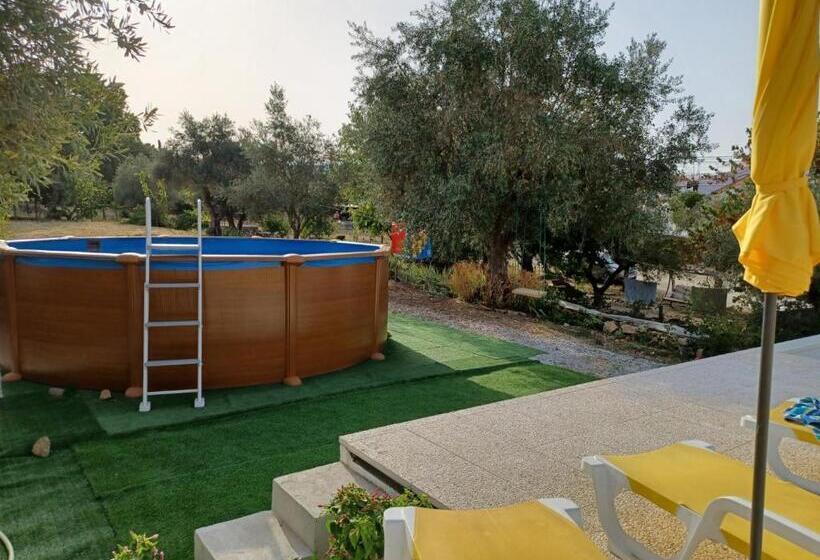 침실 3개 주택, Páteo Lima