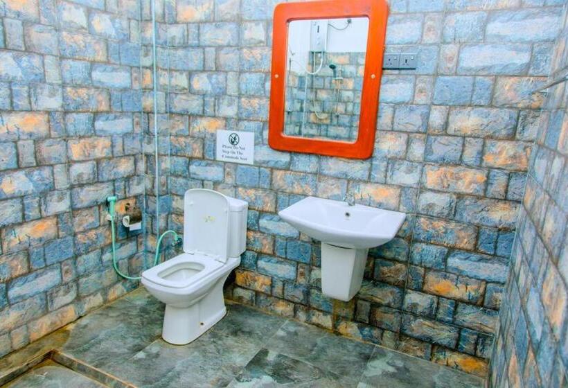 家庭间, Sakura Cherry Blossom Cabanas