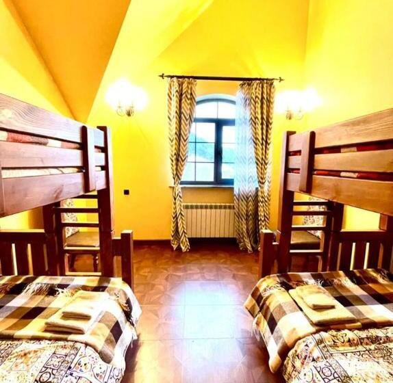 غرفة قياسية رباعية, Villa Alexander Dilijan