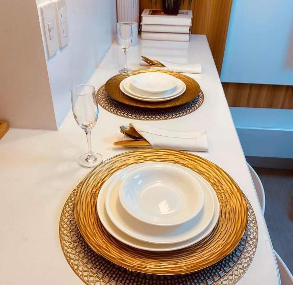 스탠다드 발코니 스튜디오, Neri’s Place At Azure North
