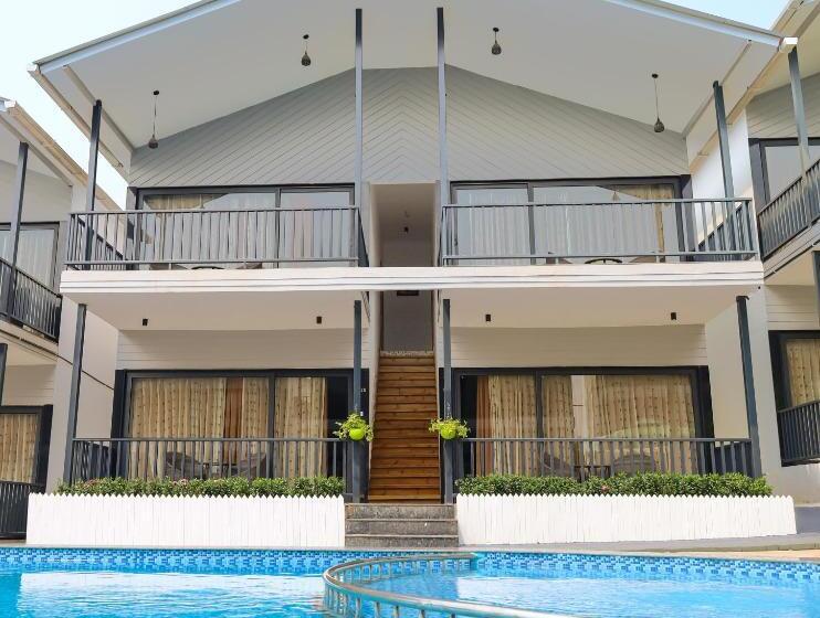 스탠다드 룸 킹사이즈 침대, Oralia Resort