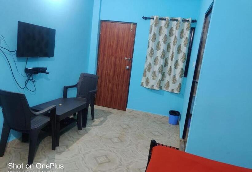 デラックスルーム, Augustin Guest House