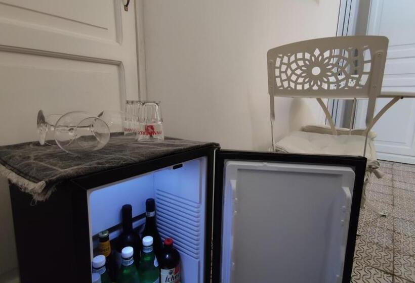 غرفة قياسية, Halgoduria