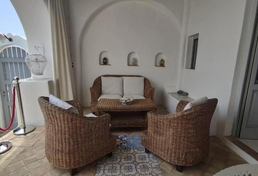 غرفة ديلوكس مطلّة علي البحر مزوَّدة بشُرفة, Halgoduria