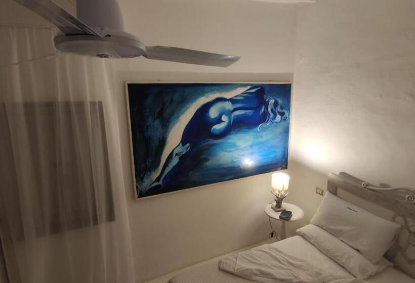 غرفة سوبيريور ثلاثية, Halgoduria