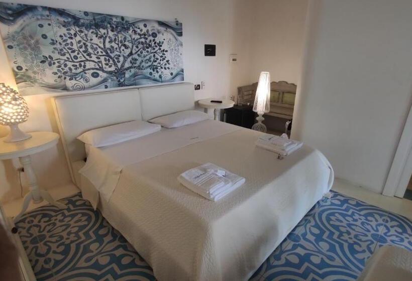 غرفة ديلوكس مطلّة علي البحر مزوَّدة بشُرفة, Halgoduria