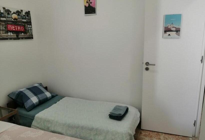 اتاق استاندارد, Ajuda Space