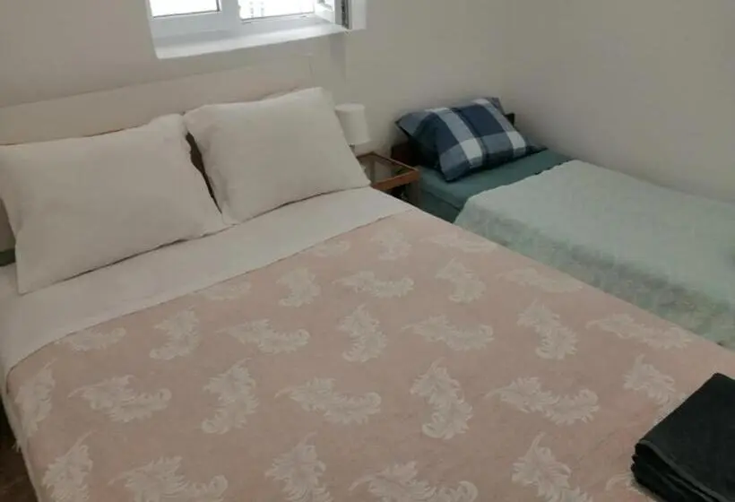 Habitació Estàndard, Ajuda Space