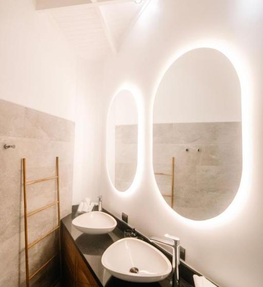 디럭스 룸, Astra Hotel Boutique