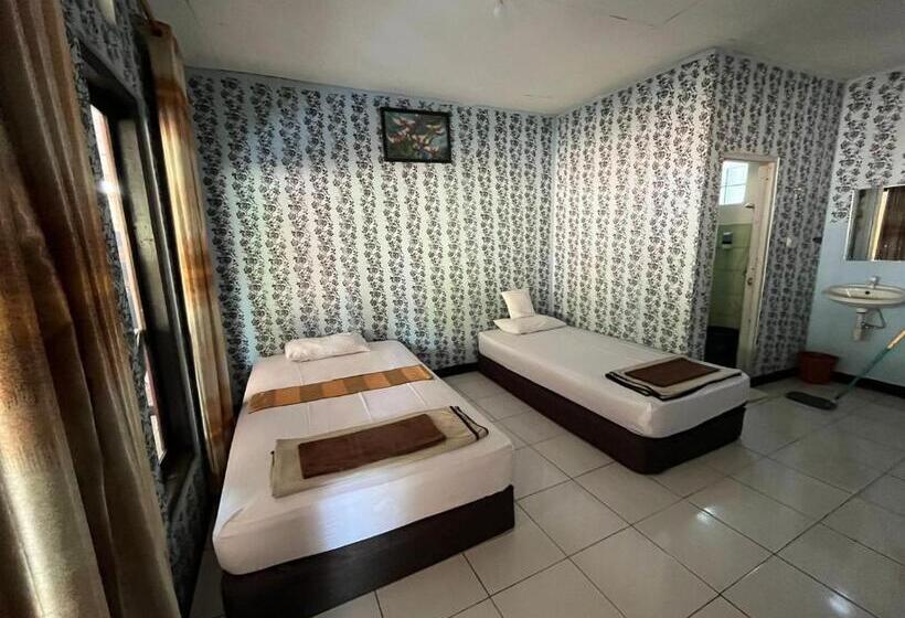 Номер Deluxe, Capital O 93262 Hotel Cherish 2