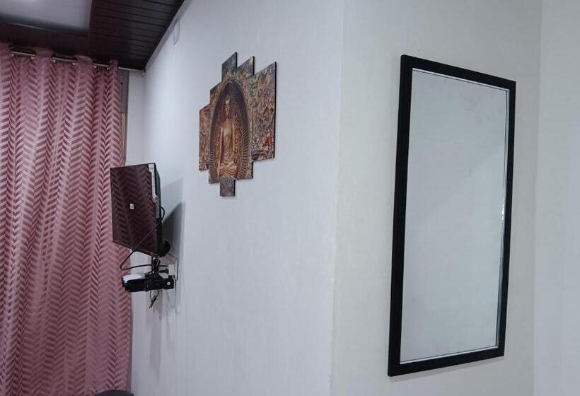 Quarto Familiar, Balaji Residency