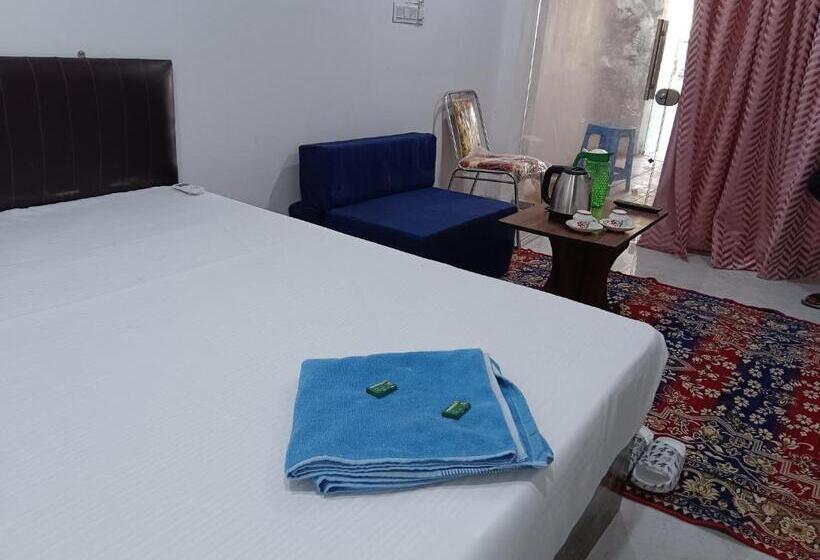 Quarto Familiar, Balaji Residency