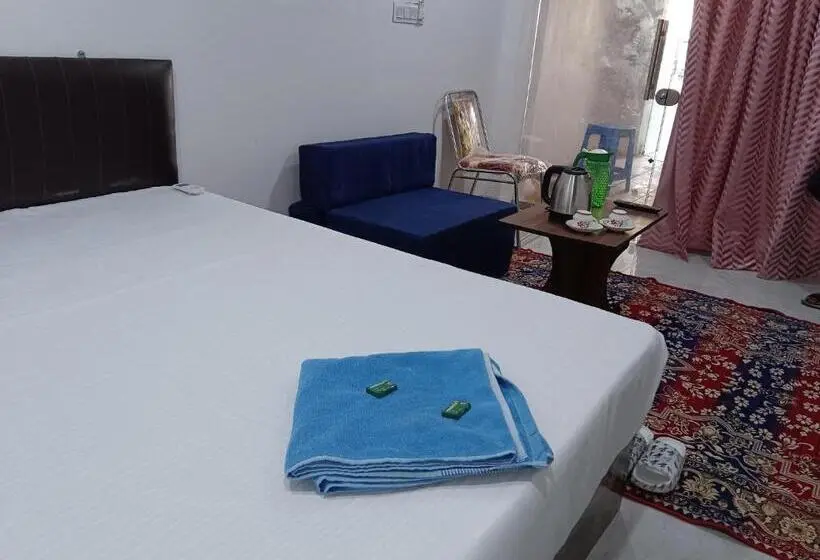 Camera Familiare, Balaji Residency