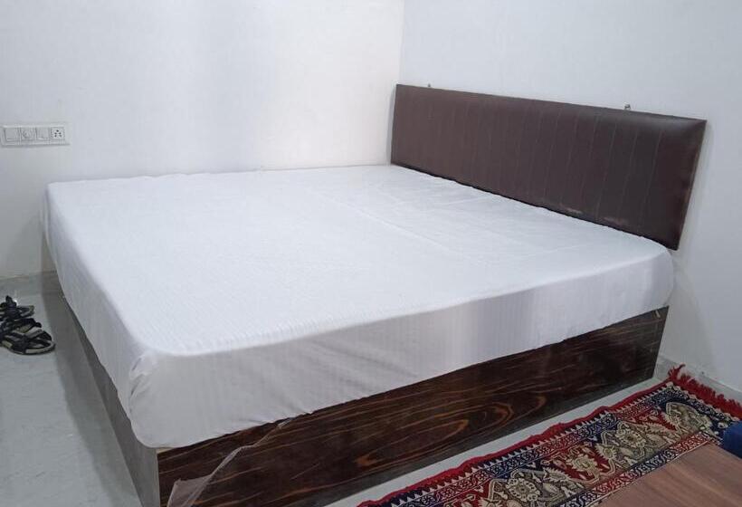 Quarto Familiar, Balaji Residency