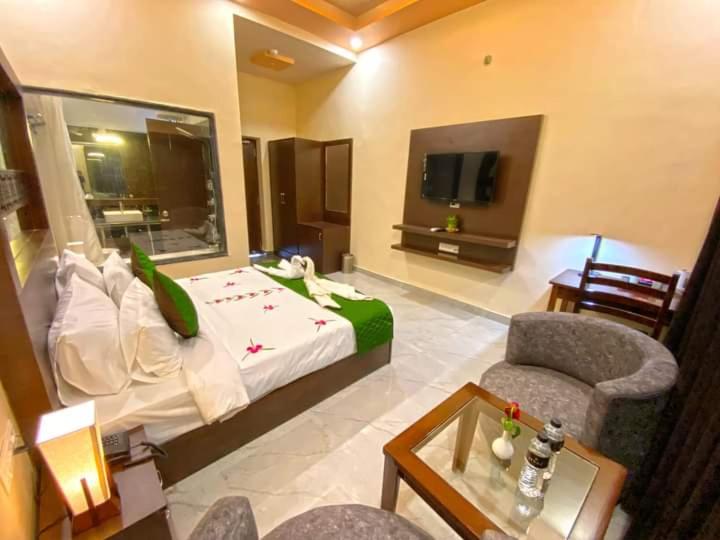 Quarto deluxe, Balaji Residency