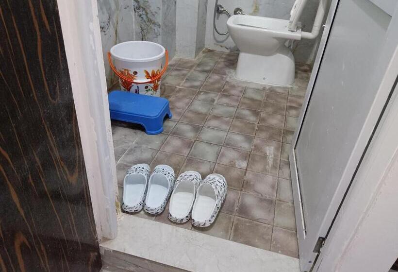 Quarto deluxe, Balaji Residency