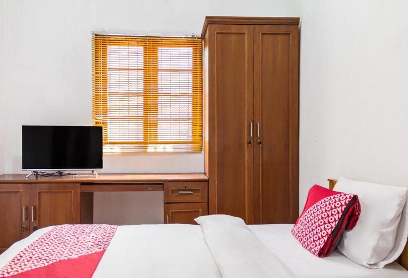 Номер Deluxe, Capital O 93279 Asyoka Penginapan Pasutri