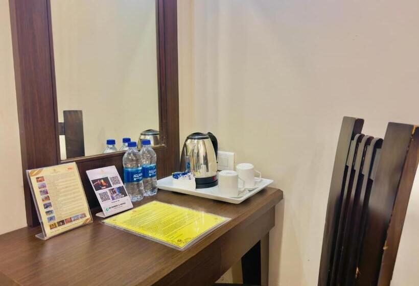 اتاق لوکس, Blueberry Nest Zirakpur