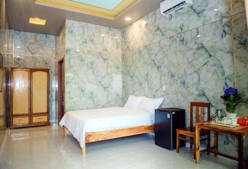 اتاق استاندارد, Nguyệt Minh 2