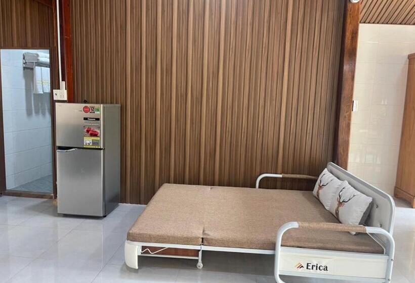 اتاق خانوادگی, Nguyệt Minh 2