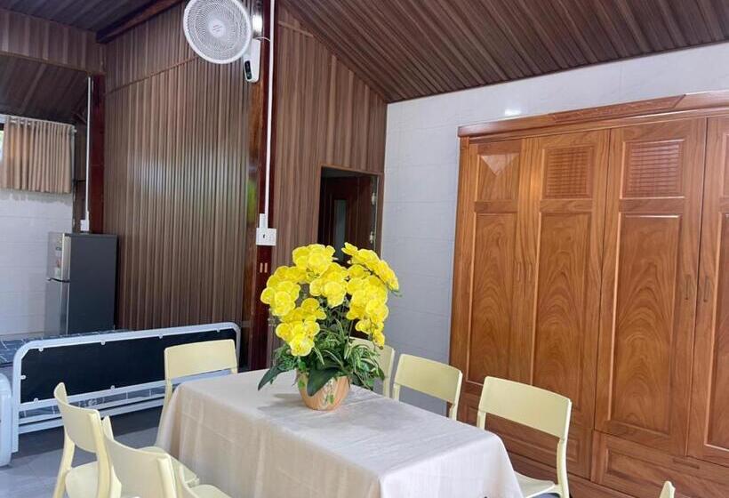 اتاق خانوادگی, Nguyệt Minh 2