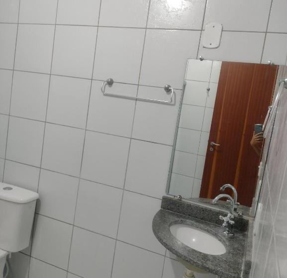 اتاق استاندارد چهار تخته, Pousada Ventania