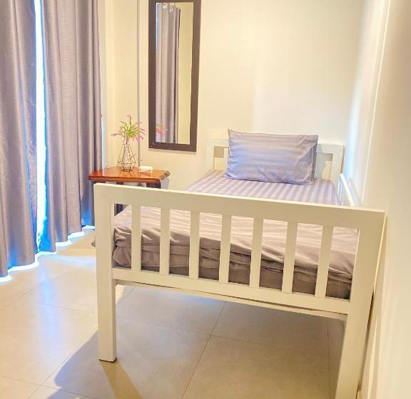 اتاق استاندارد یک نفره, Jira19hostel