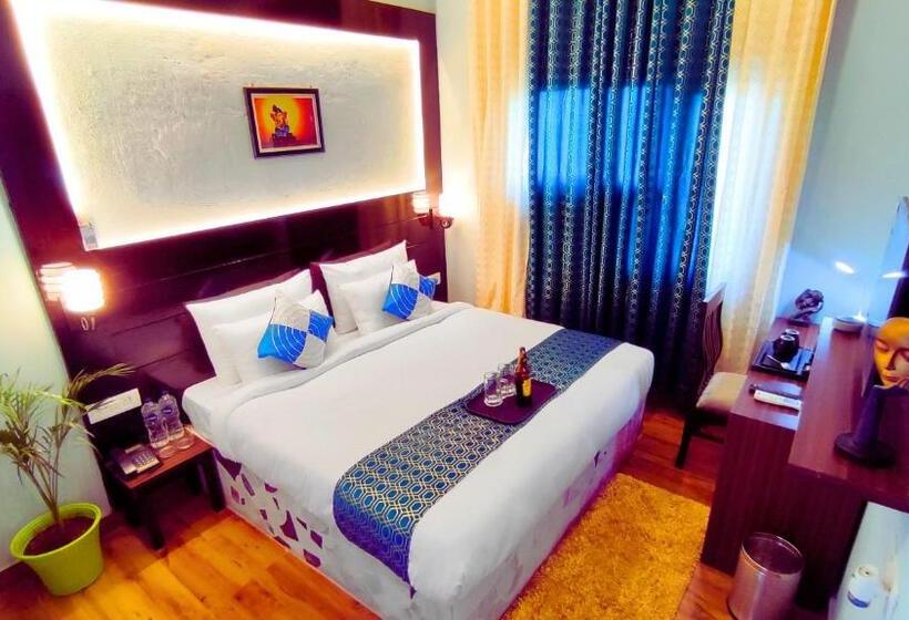 キングサイズベッドのスーペリアルーム, The Madhunandan