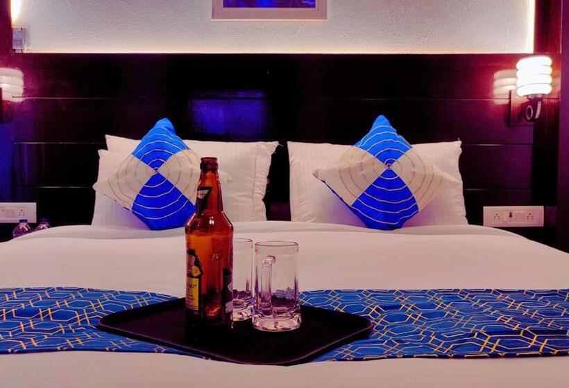 חדר סופריור עם מיטת קינג, The Madhunandan