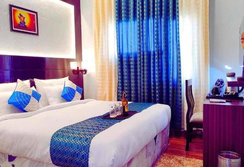 חדר סופריור עם מיטת קינג, The Madhunandan