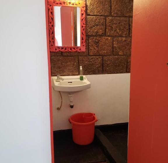 Номер Стандарт, Adi Shakti Guesthouse And Shala