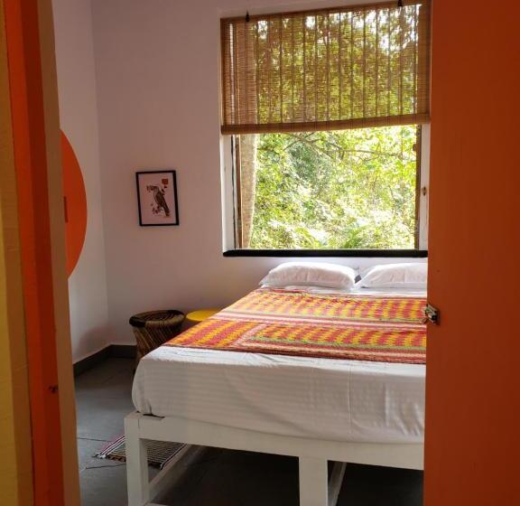 Quarto deluxe, Adi Shakti Guesthouse And Shala
