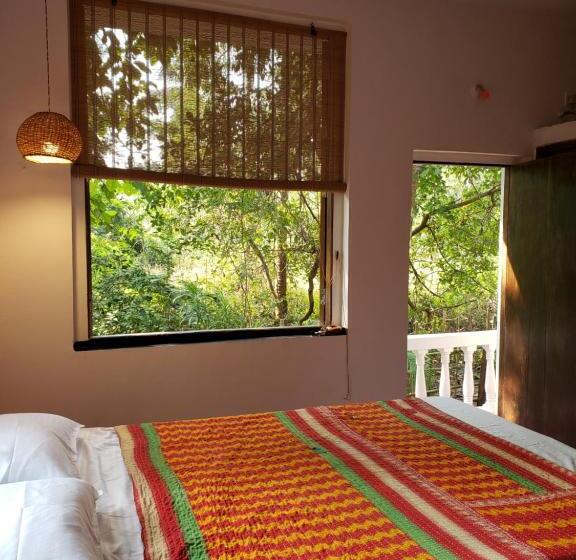 Quarto deluxe, Adi Shakti Guesthouse And Shala