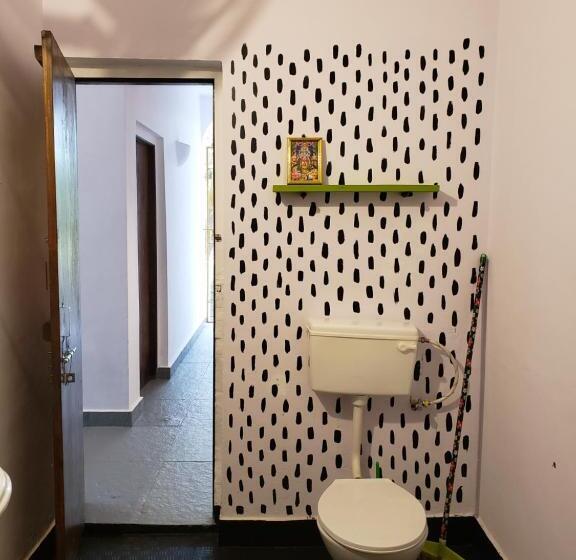 Quarto Standard Casa de Banho Partilhada, Adi Shakti Guesthouse And Shala